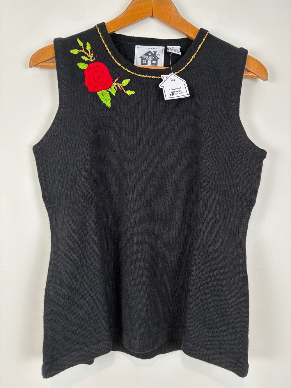 NWT Storybook Knits Black Sleeveless Red Rose Embroidery 90s Romantic-Prep